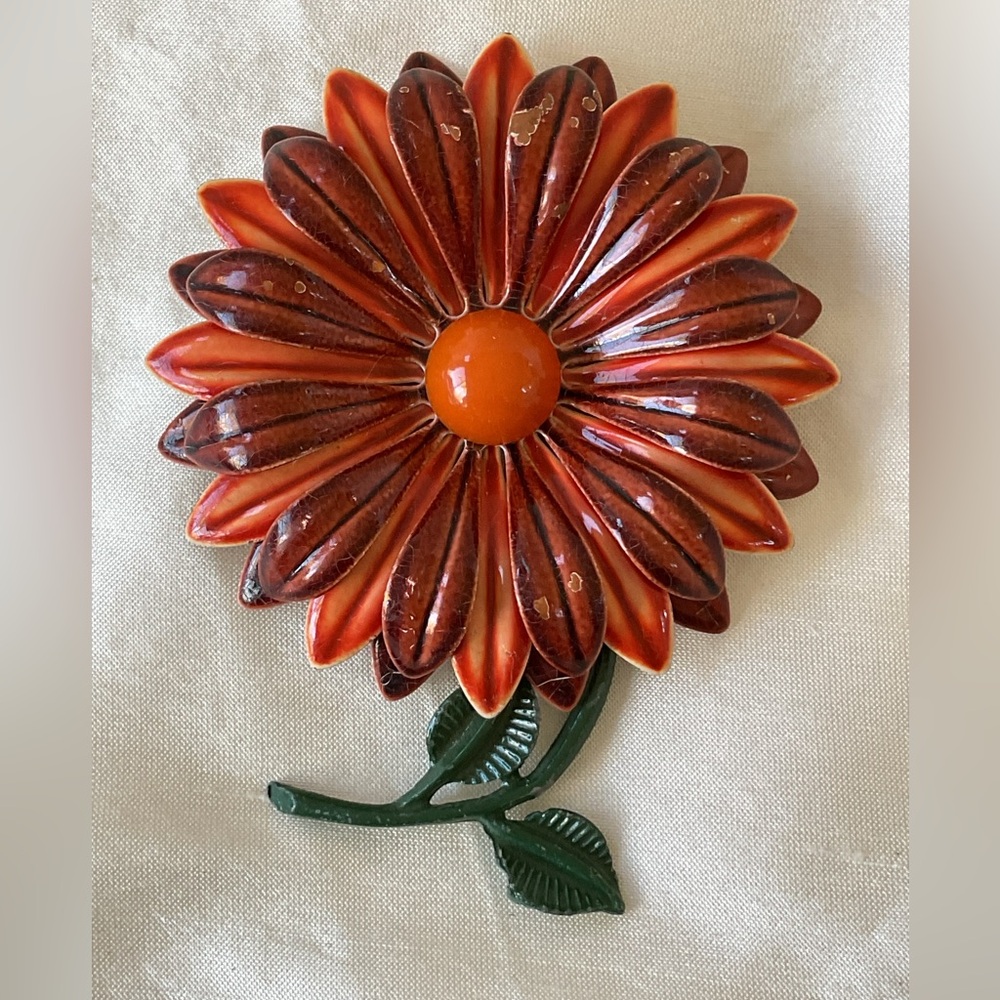 Vintage 1960’s Beautiful Flower Leaves And Stem Metal Brooch